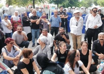 Tutuklu yakınları Kartal Meydanı’ndan seslendi: Çözüm arıyoruz