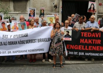 İhtiyaçlarını karşılamayan ağır hasta tutuklu hücrede tutuluyor