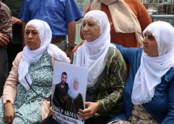 Akman: Dayanışma sözü veren kurumlar nerede?