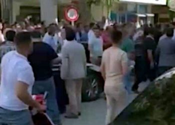 AKP’li başkandan yurttaşlara: Siz kimsiniz lan!