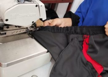 Tekstil atölyelerinde çocuklar çalıştırılıyor