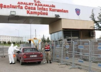 Cezaevi müdürü açlık grevi için oluşturulan heyet ile görüşmedi