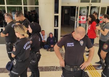 Şenyaşar ailesi Adalet Nöbeti’ni ablukada sürdürüyor