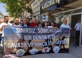 ‘İnsan kaçakçıları devlet görevlileriyle işbirliği yapıyor’