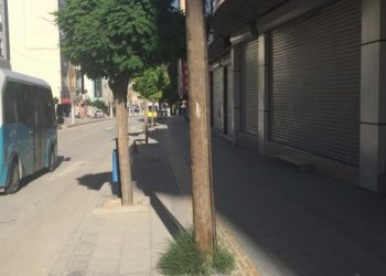 İpekyolu’nda engelli yolu engellerle dolu