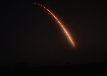 ABD, "Minuteman III" kıtalararası balistik füzesini denedi:  9 bin 660 km menzil ve saatte 24 bin km hıza sahip