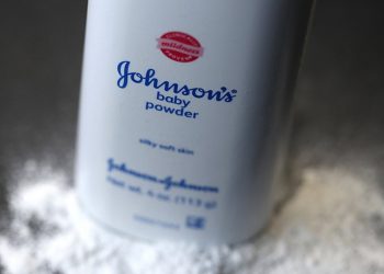ABD'li ilaç şirketi Johnson & Johnson, talk bazlı bebek pudralarının satışını durdurdu