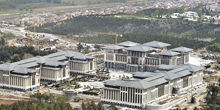 AİHM, AOÇ arazisine yapılan Cumhurbaşkanlığı binası için hükümetten savunma isteyecek