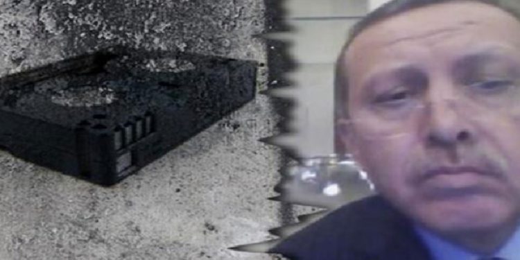 AKP’den ayrılmak isteyenlere şantaj iddiası: Erdoğan da izliyormuş!