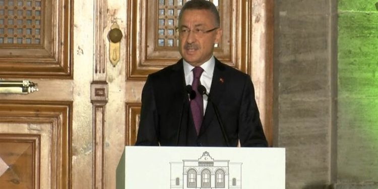 AKP'li Fuat Oktay: Cemevlerine yapılan saldırıların peşlerini bırakmayacağız