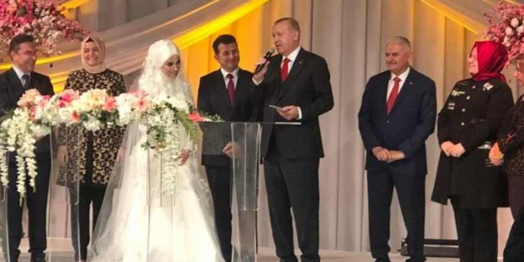 AKP’li Taşkesenlioğlu’nun eşi Ünsal Ban gözaltına alındı