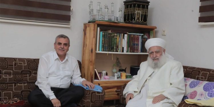 AKP'li Urfa Büyükşehir Belediye Başkanı Zeynel Abidin Beyazgül de 'şeyh'i ziyaret etti