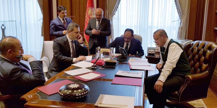 “AKP’liler sorumluluktan kurtulmak için ‘Cumhurbaşkanımızın talimatıyla’ diyor”