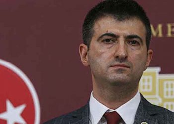 AKP'ye katılacağı iddia edilen Mehmet Ali Çelebi'den açıklama; 'bağımsız vekillik' vurgusu yaptı