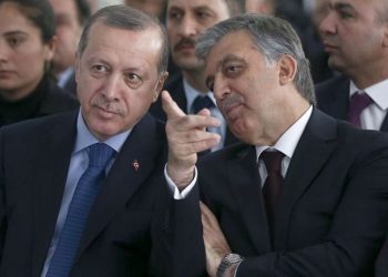 Abdullah Gül'den adaylık adımı: CHP'li vekille yaptığı görüşmeyi aktardı