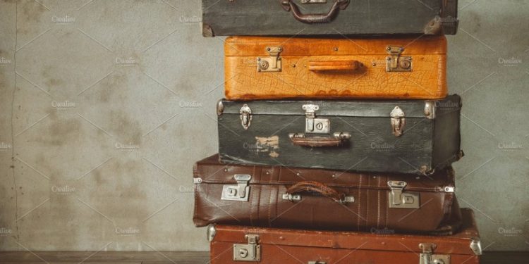 Açık artırmadan alınan bavulun içinden insan kalıntıları çıktı