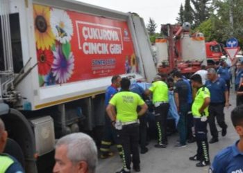 Adana'da bir çocuk çöp kamyonetinin altında ezildi