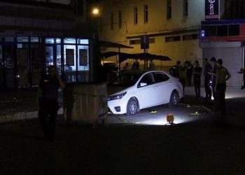 Adana'da polis ekibine silahlı saldırı: 3 yaralı