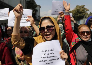 Afganistan’da kadınlar Taliban’a karşı sokağa çıktı: Özgürlük istiyoruz!