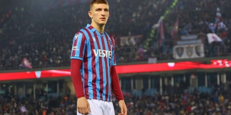 Ahmetcan Kaplan 9.5 milyon euroya Ajax'ta, imzalar atılıyor