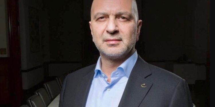 Akın İpek, yalan habere isyan etti: Yahu biraz okuyun, araştırın; insaf!