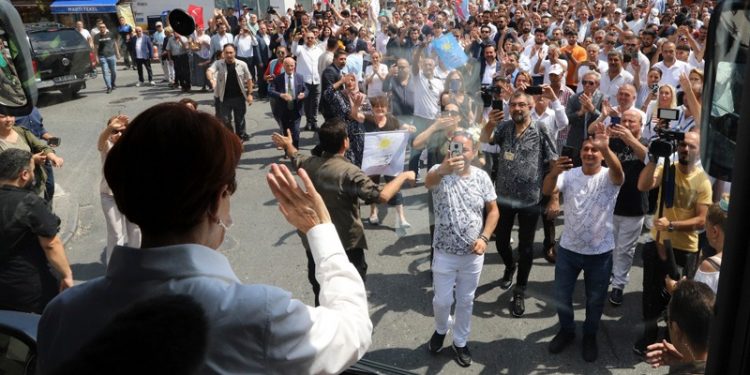 Akşener'den yurttaşa 'ittifak' sözü: Buradaki konuşmaları o masada aktaracağım