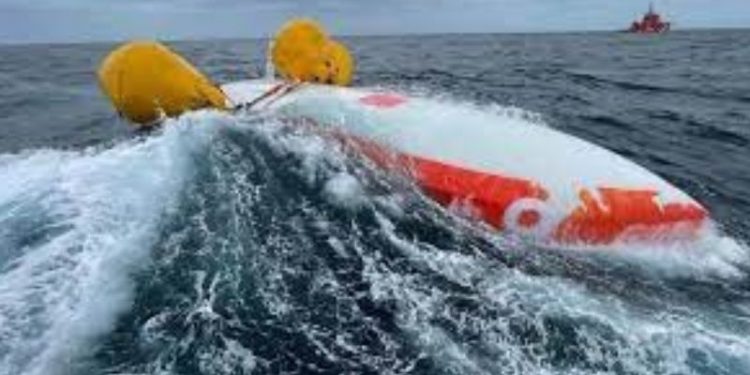 Alabora olan teknenin kaptanı 16 saat hayatta kaldı