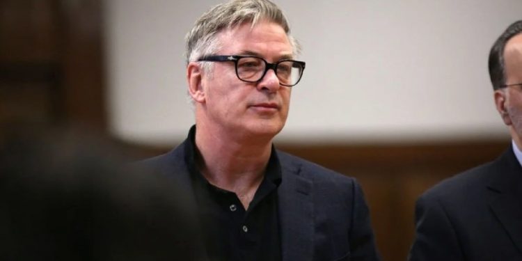 Alec Baldwin: Setteki ölümden ben değil; sahne aksesuarları direktörü ve yönetmen yardımcısı sorumlu