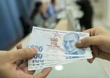 Alım gücü düşen yurttaş borçla ayakta kalmaya çalışıyor: Kredi çekmezsek aç kalırız