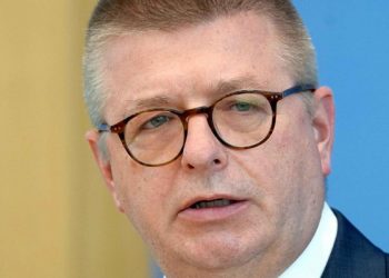 Alman İstihbaratı'nın başkanından aşırı sağ uyarısı