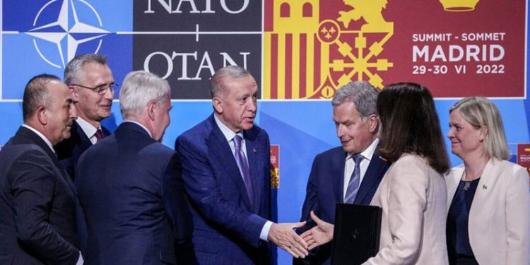 Almanya Başbakanı Scholz: Türkiye yakında NATO üyeliklerini onaylayacak