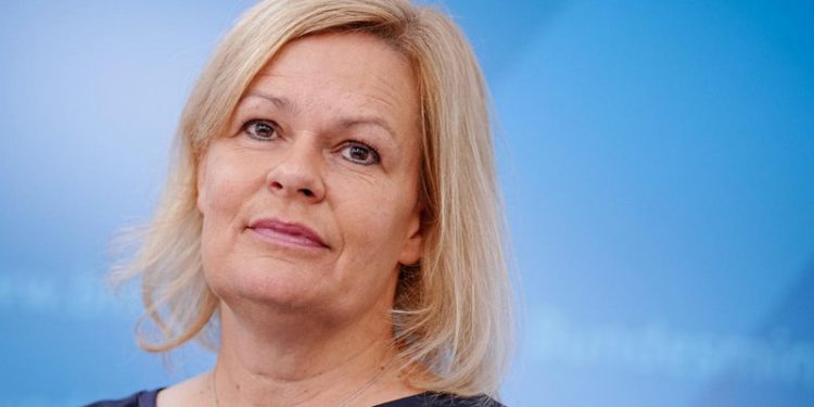 Almanya İçişleri Bakanı Feaser: Aşırı sağ hâlâ Alman demokrasisine en büyük tehdit