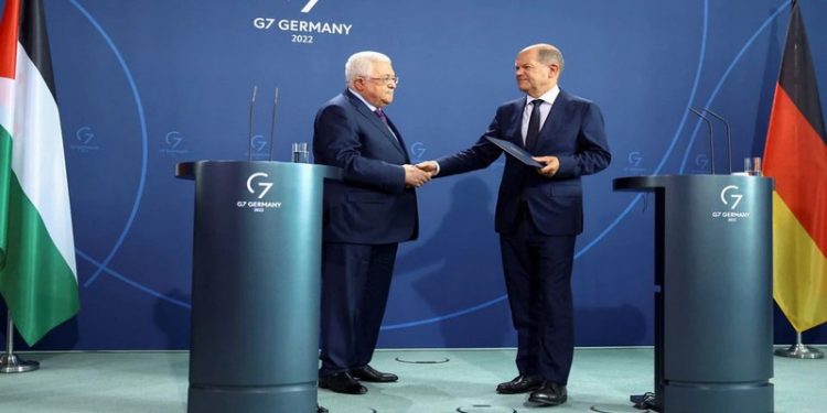 Almanya ve İsrail, Filistin liderinin 'Holokost' benzetmesini kınadı