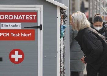 Almanya'da Bakanlar Kurulu, Covid-19’la mücadele tedbirlerinin sertleştirilmesini onayladı