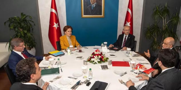 Altılı masa toplanıyor: Yol haritası ve seçim güvenliği konuşulacak