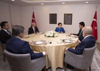 Altılı masanın g&ouml;&ccedil; metninde karşılıklı şerhler