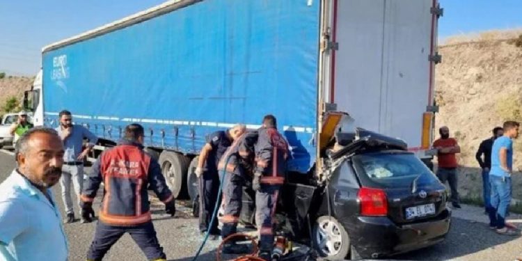 Ankara’da feci kaza: 4 ölü, 1 yaralı