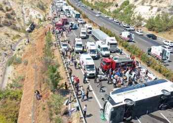 Antep'teki kazayla ilgili gözaltına alınan otobüs şoförü adliyeye sevk edildi