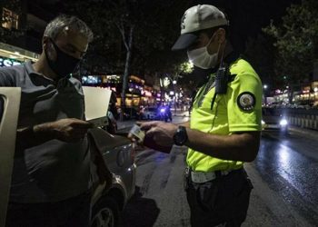 Aracıyla hız yapan avukatın cezası 'kamu görevi' yaptığı gerekçesiyle iptal edildi