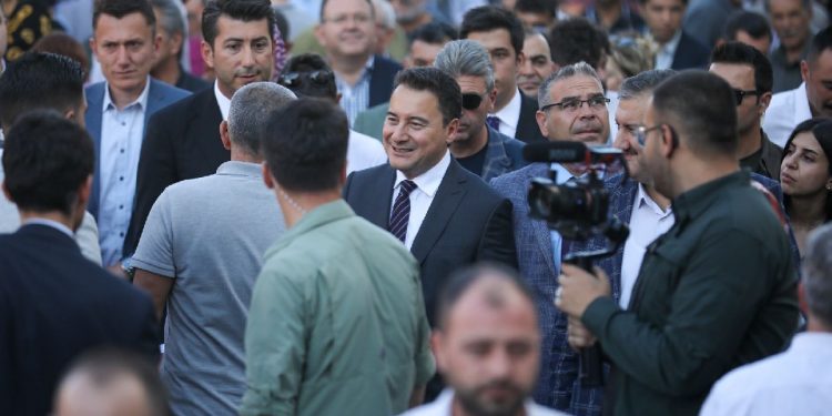 Babacan: O dönem bitti, iktidarı müsait bir yerde indireceğiz