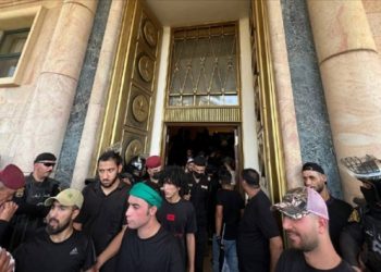 Bağdat'ta Sadr destek&ccedil;ilerinin alanlardan &ccedil;ekilmesiyle hayat normale d&ouml;nd&uuml;