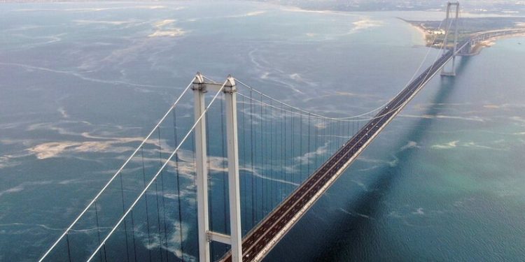 Bakan Karaismailoğlu'na Osmangazi Köprüsü tepkisi: "5 buçuk milyar dolar ödeme yapılmış"