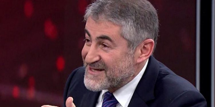 Bakan Nebati: Motorin 22 lira seviyesine indi, manşetlerdeki görüntü yok, alt yazı geçiyor