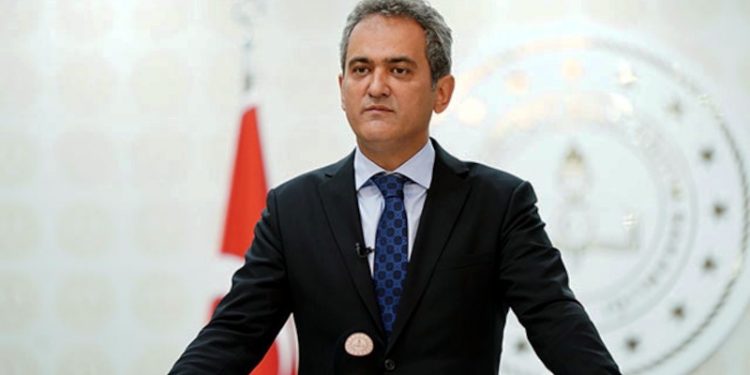 Bakan Özer kariyer sınavına dair konuştu: Kimse gölge etmesin