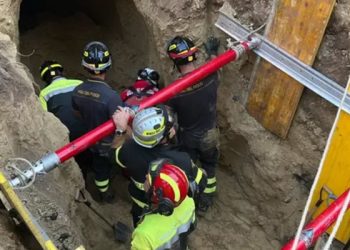 Banka soygunu için kazdığı tünelin altında kalan adam saatler sonra kurtarıldı