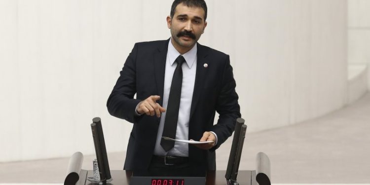 Barış Atay’dan, Zeytinli Rock Festivali tepkisi: 'Aciz İçişleri Bakanı'