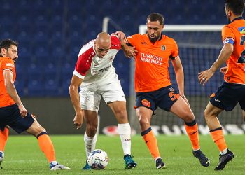 Başakşehir Antwerp'le evinde berabere kaldı, turu rövanşa bıraktı