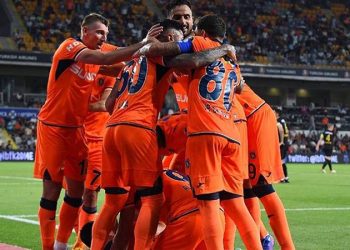 Başakşehir, Royal Antwerp karşısında tur peşinde