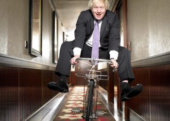 Başbakanlığı bırakacak Boris Johnson'a köşe yazarlığı teklifi