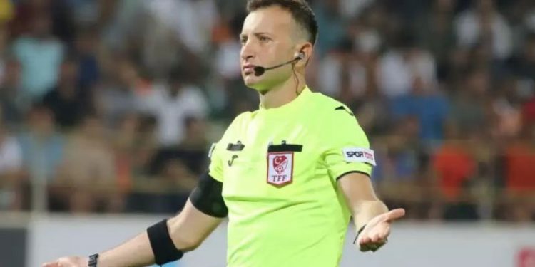 Beşiktaş'tan hakem tepkisi: Yasin Kol'un kasıtlı kollarını bu sezon hiçbir maçımızda görmek istemiyoruz